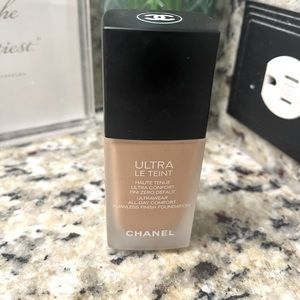 CHANEL ULTRA LE TEINT FOUNDATION, Shade B30
